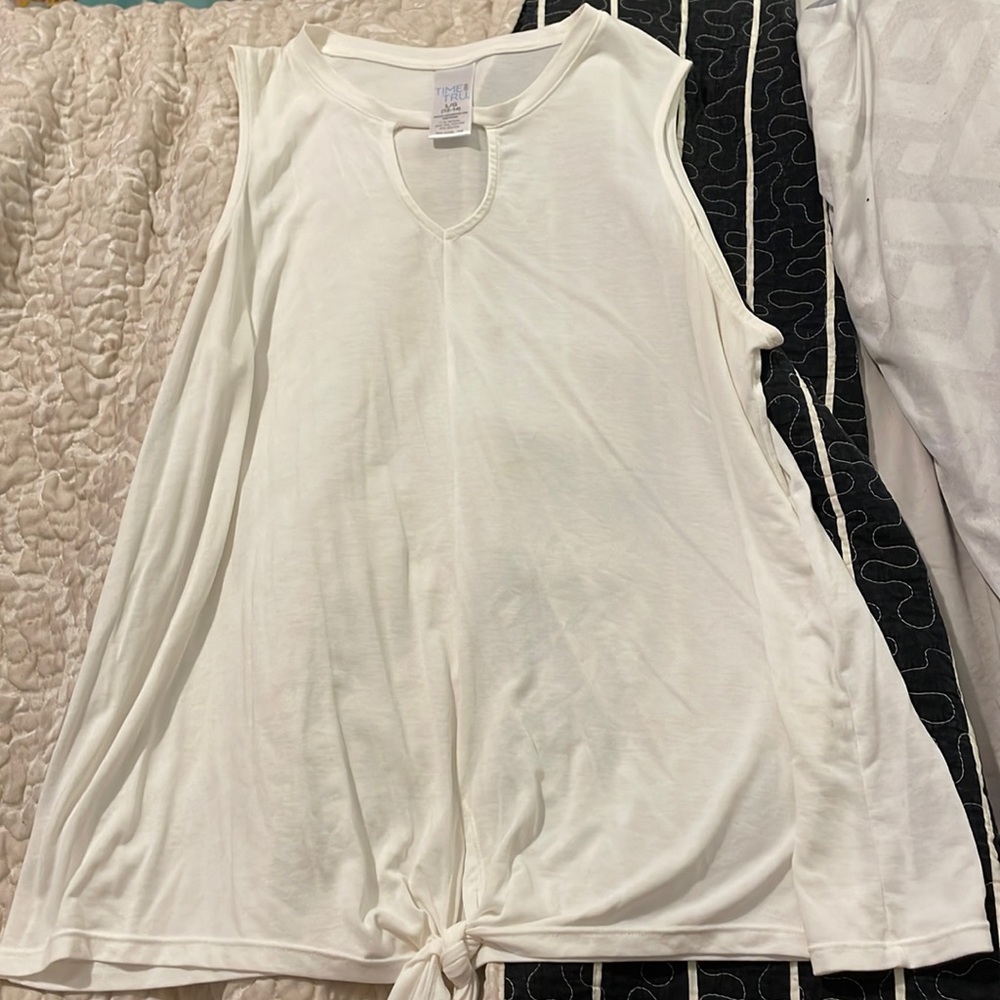 white women’s tank!